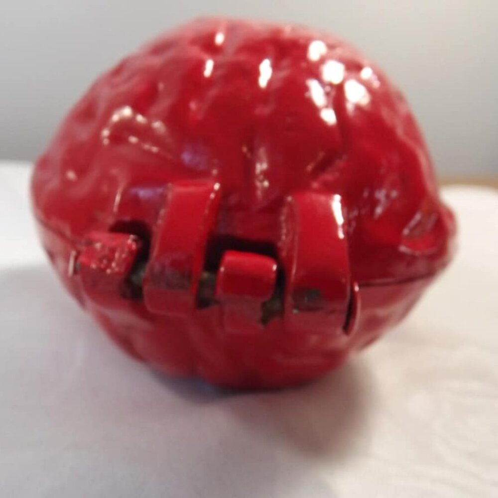 Vintage Distressed Red Cast Iron Nut Cracker - Picture 3 of 10